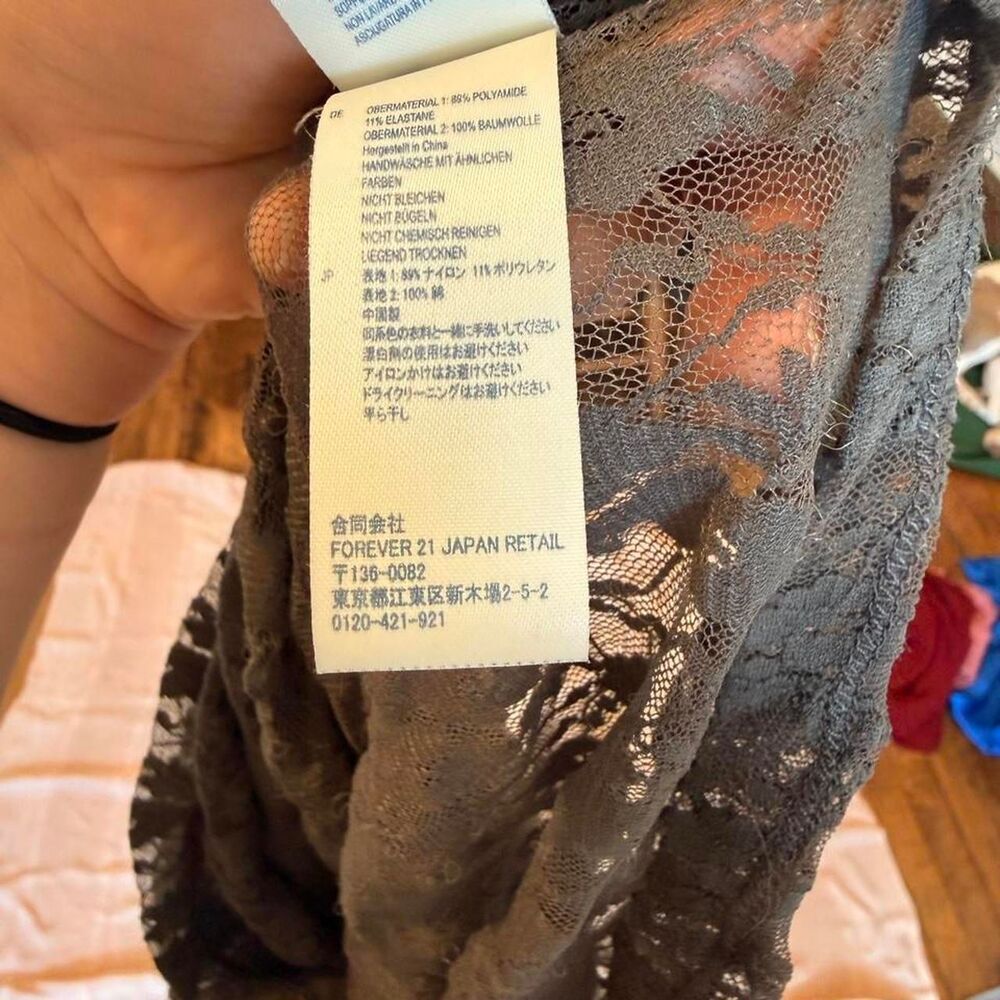 Forever 21 grey lace mesh top size small - Picture 4 of 4